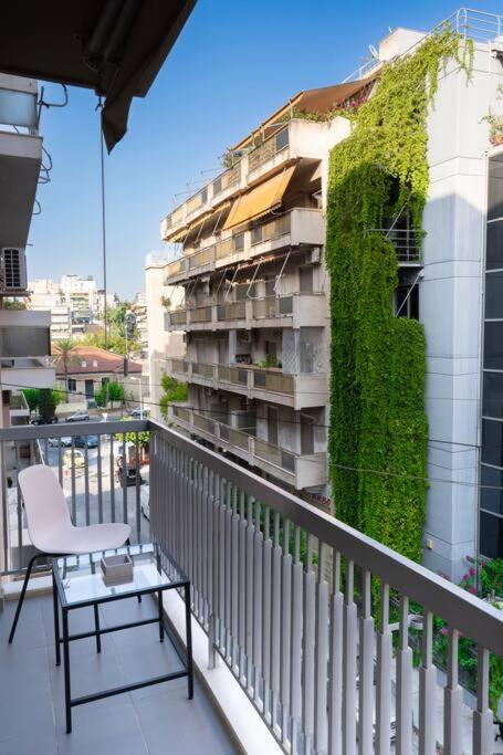 Homey Renovated 1 Bedroom Apartment In Kesariani 雅典 外观 照片
